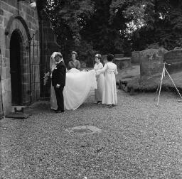 Part Len Wedding Blodaen, Llan - John Evans Guitarist - passport ??? John LL. Jones, Manod? - Aug-68 thumbnail